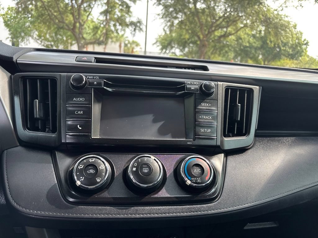 Used 2017 Toyota RAV4 LE FWD image 23