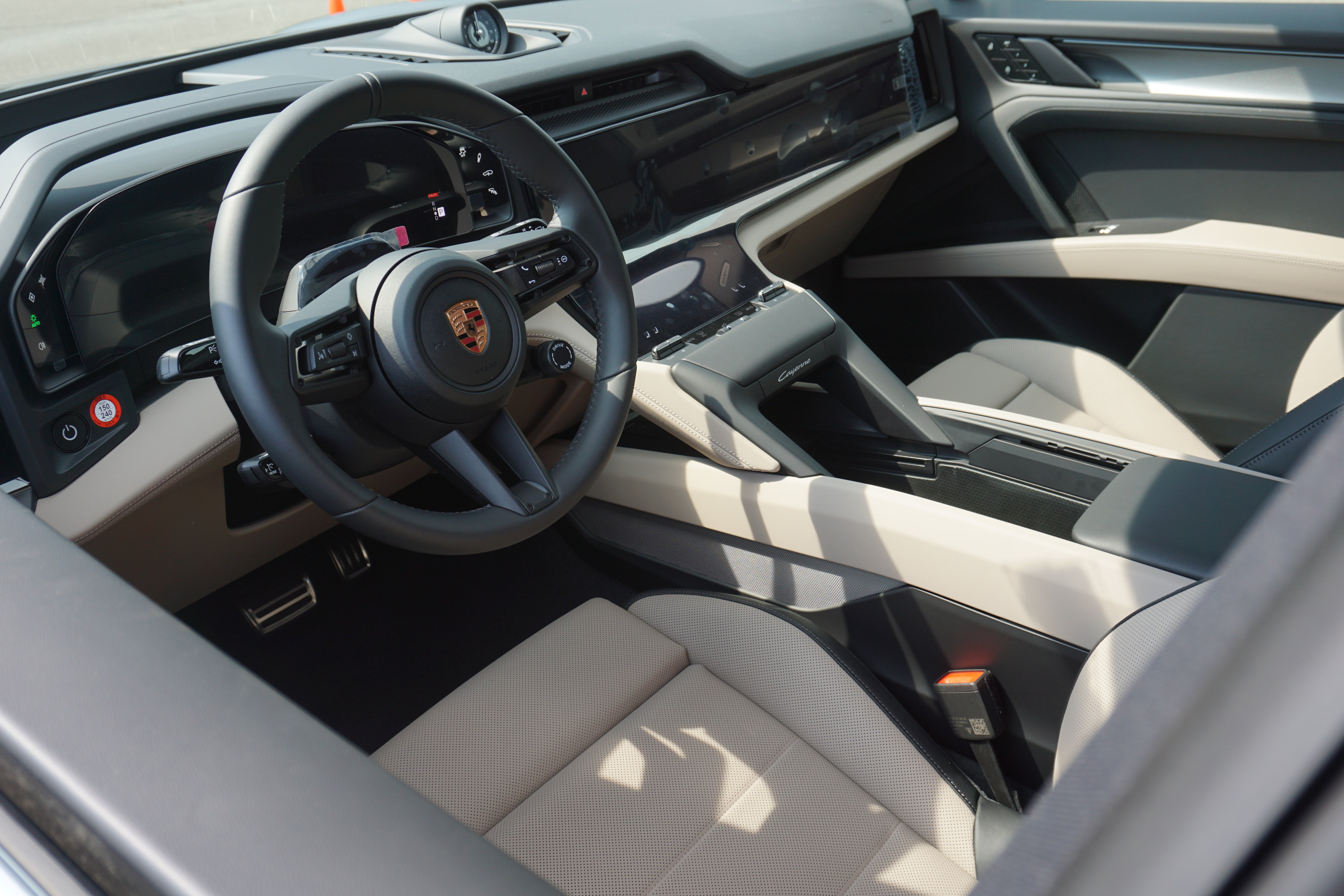 New 2026 Porsche Cayenne Electric AWD/4WD image 4