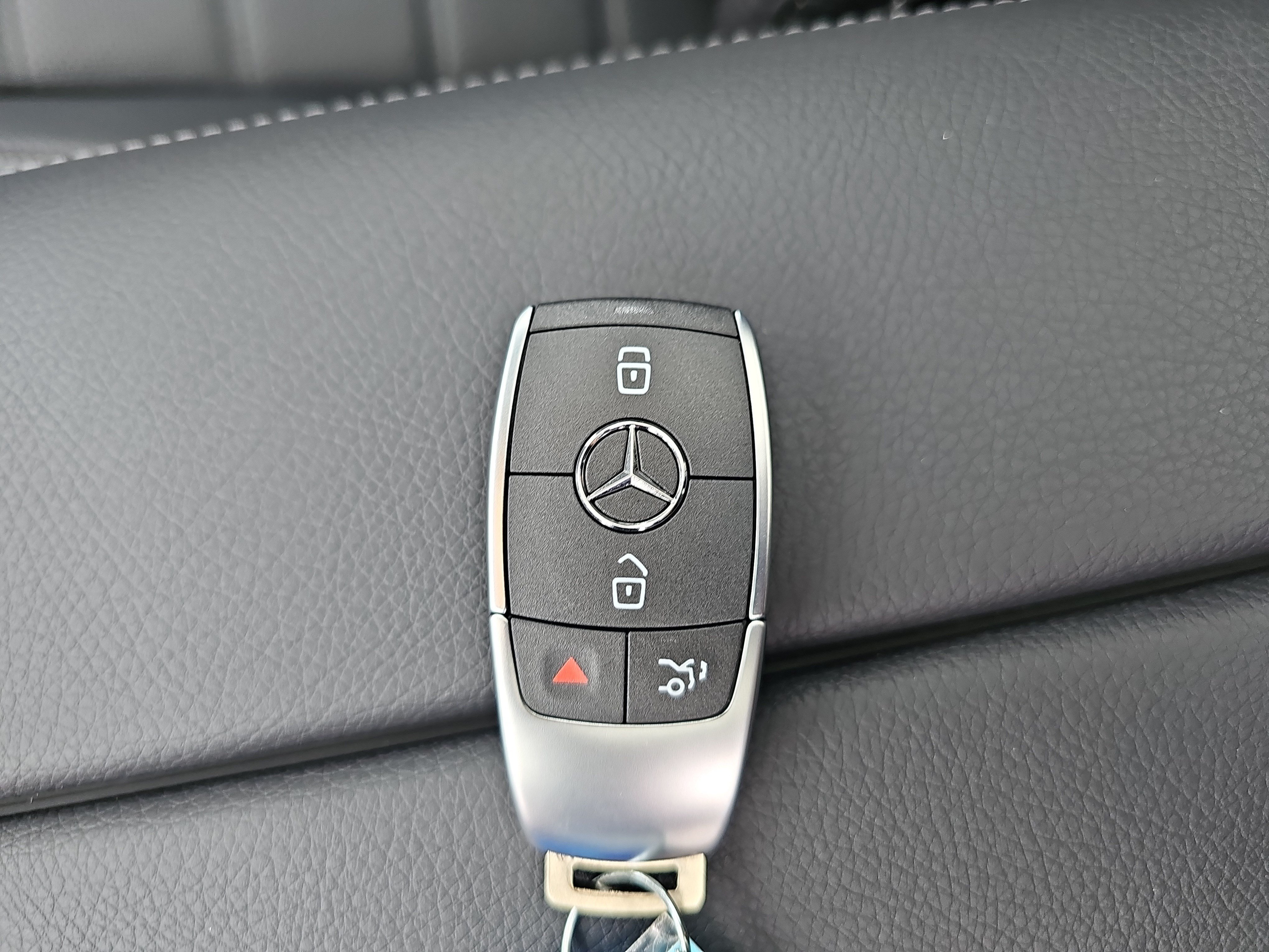 New 2026 Mercedes-Benz GLS 450 4MATIC image 36