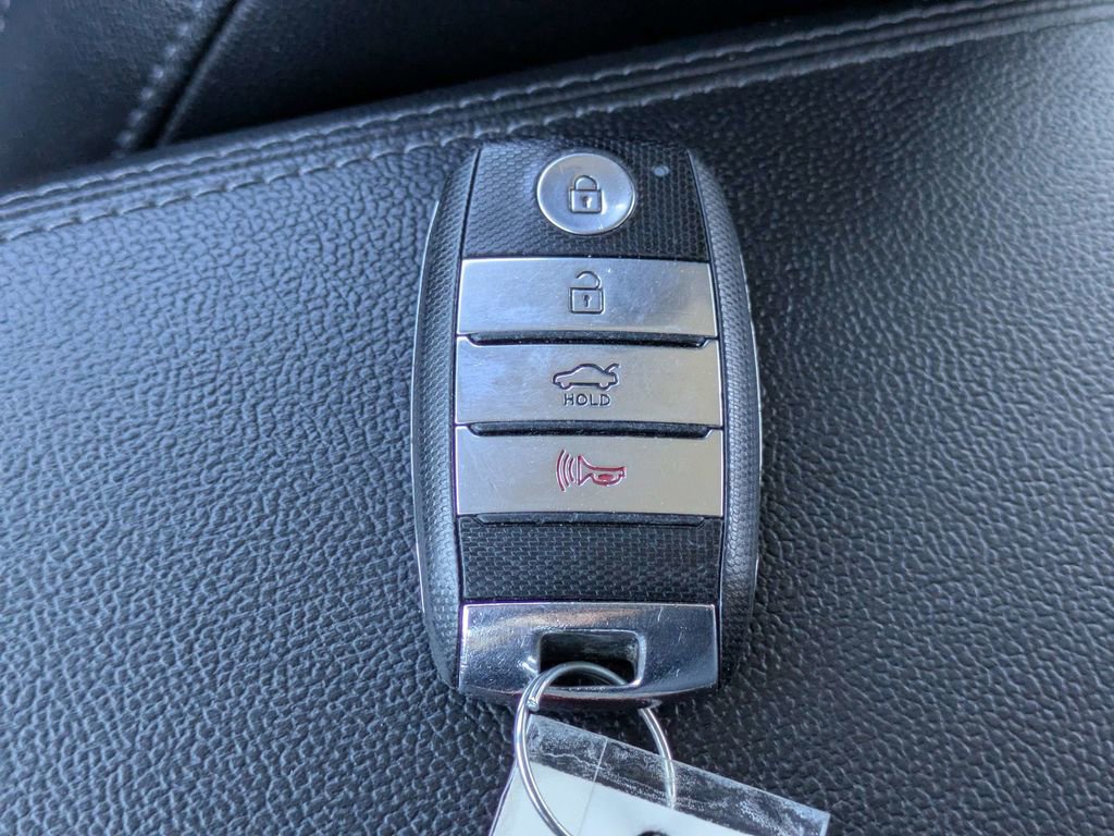 Used 2018 Kia Optima EX image 31