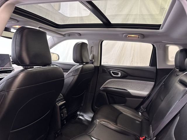 Used 2022 Jeep Compass Latitude w/ Sun and Sound Group image 14