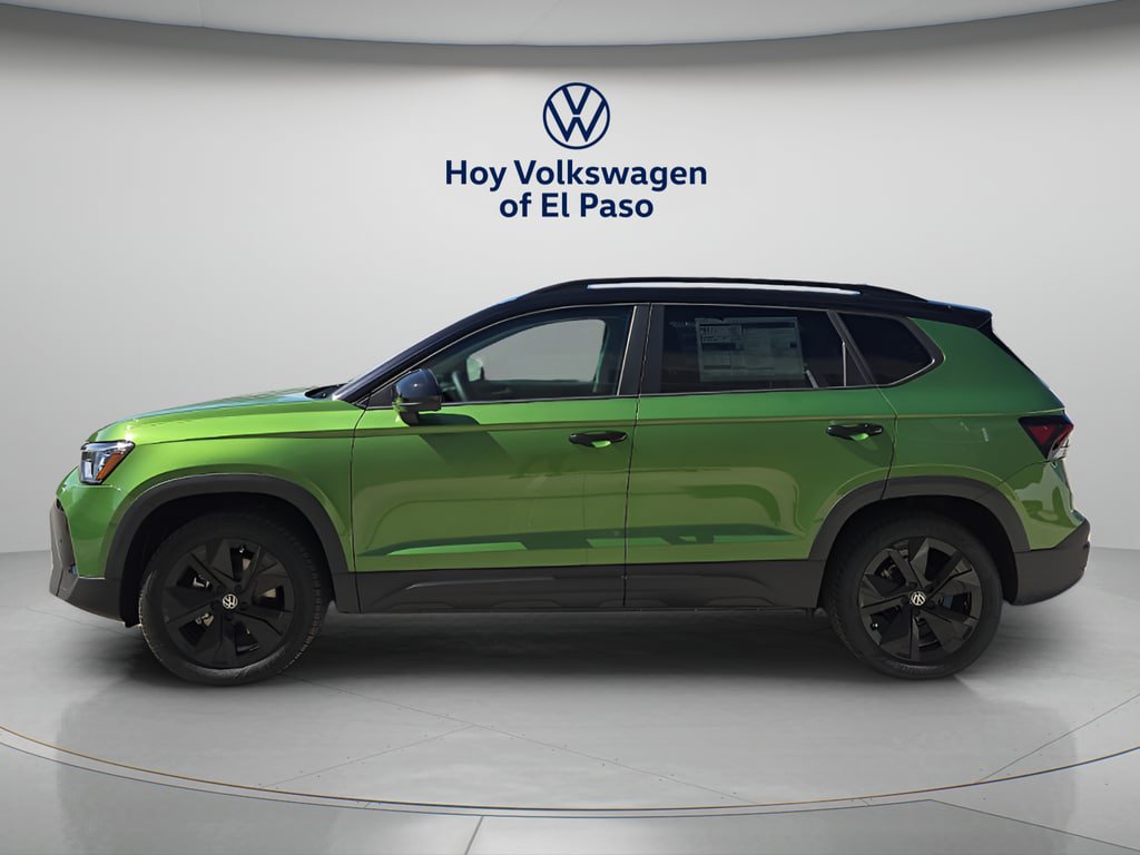 New 2026 Volkswagen Taos SE FWD image 5