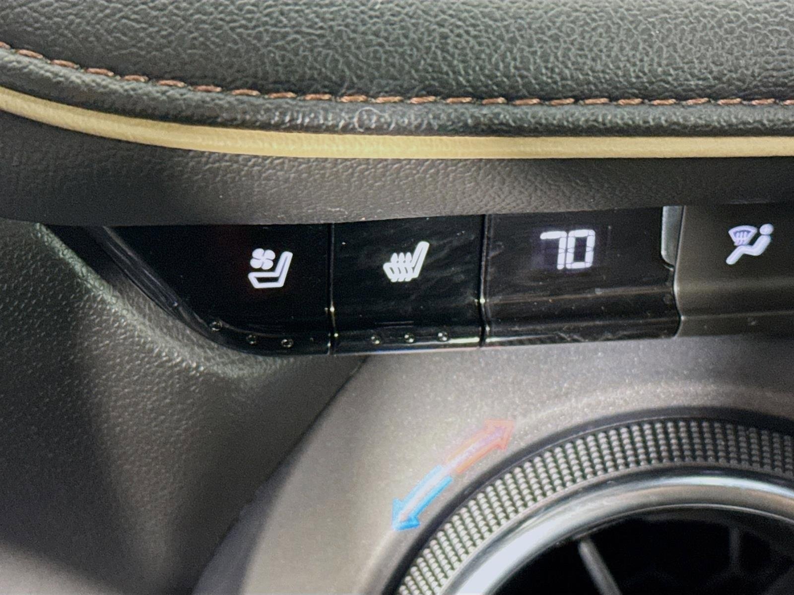 Certified 2022 Chevrolet Blazer Premier w/ Enhanced Convenience Package image 23