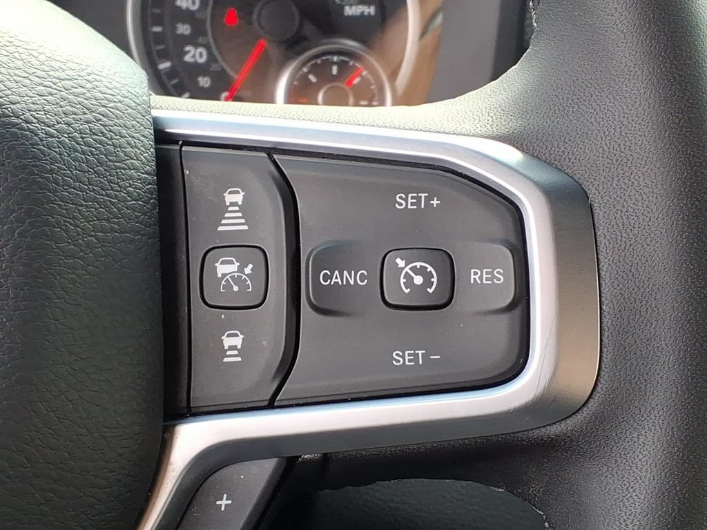 Used 2025 RAM 2500 Big Horn AWD/4WD image 34