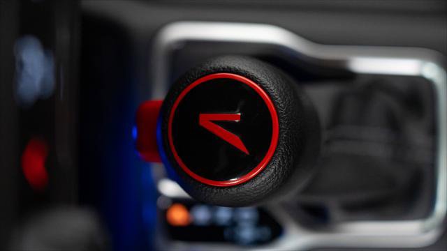 Used 2025 Jeep Gladiator Sport AWD/4WD image 48