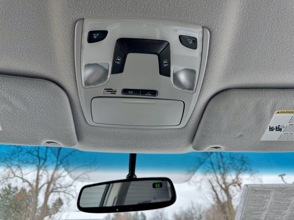 Used 2014 Toyota Sienna LE image 41