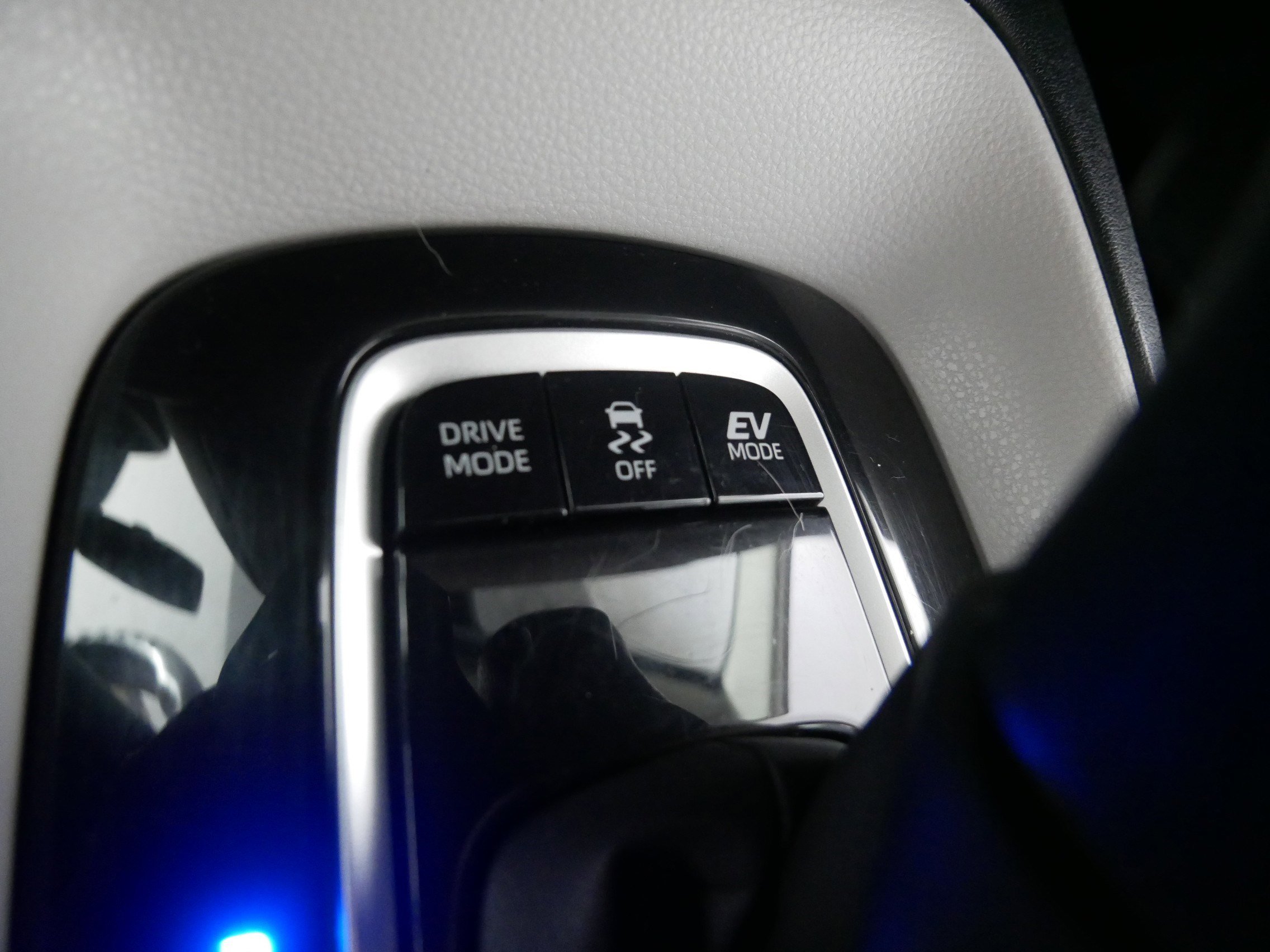 Used 2020 Toyota Corolla LE image 29