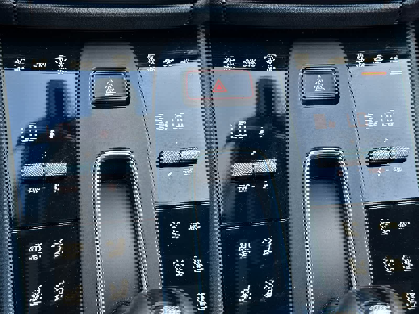 Used 2025 Porsche Macan image 24