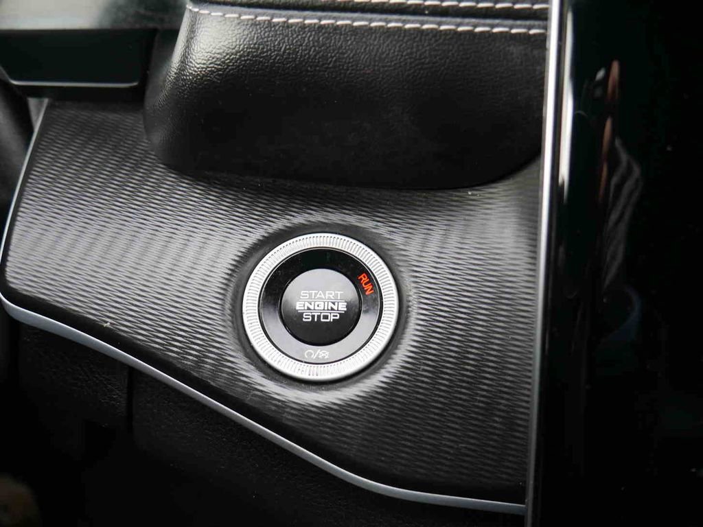 Certified 2024 Jeep Grand Cherokee L Laredo image 29