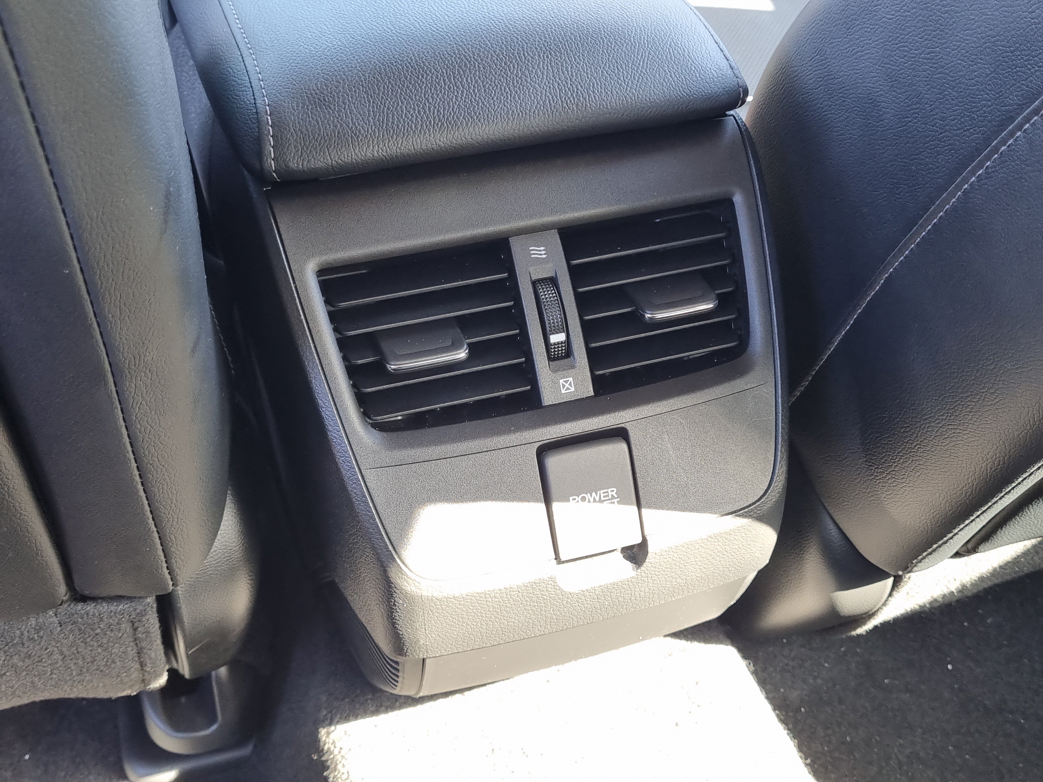 Used 2018 Honda Clarity Touring image 16