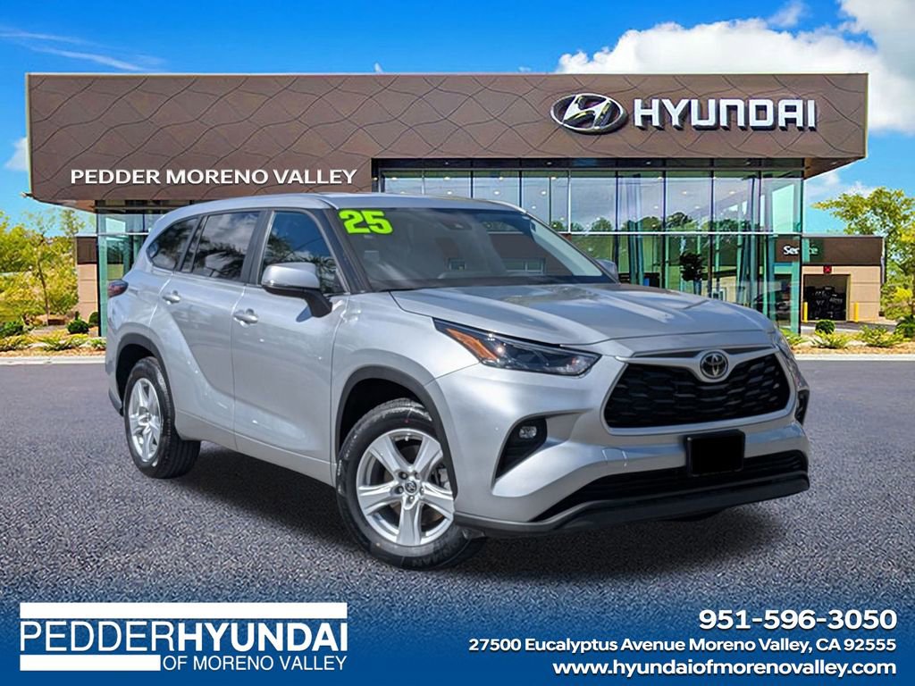 Used 2025 Toyota Highlander LE