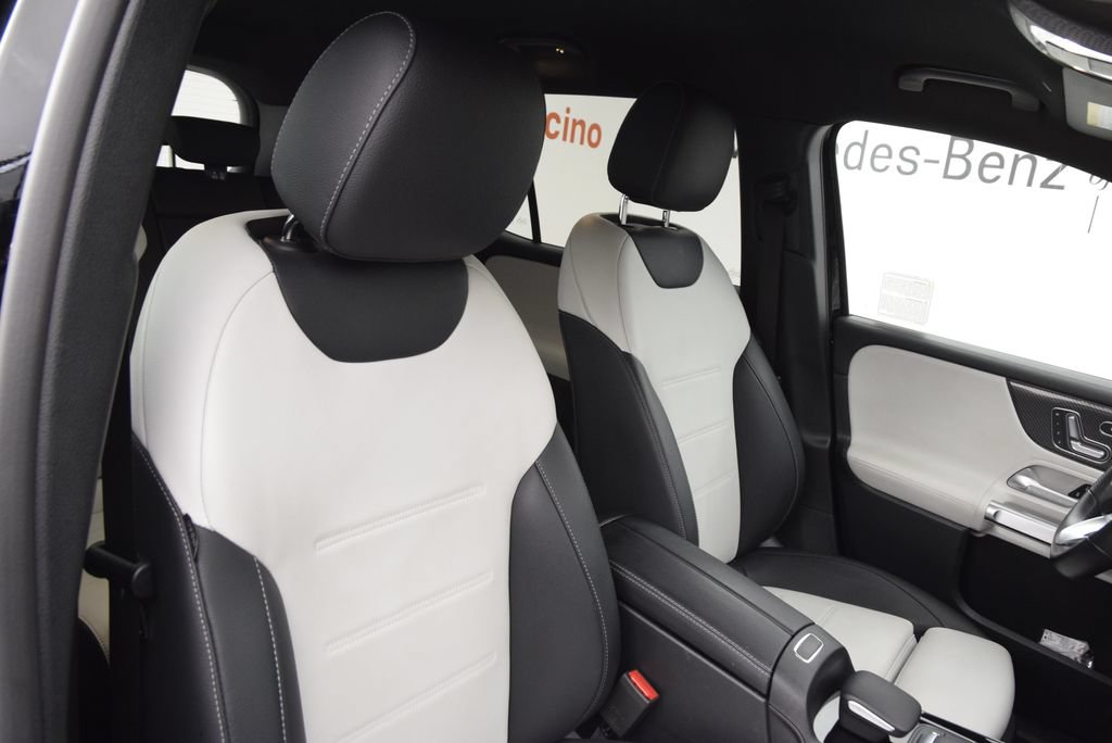 Used 2023 Mercedes-Benz GLB 250 image 17