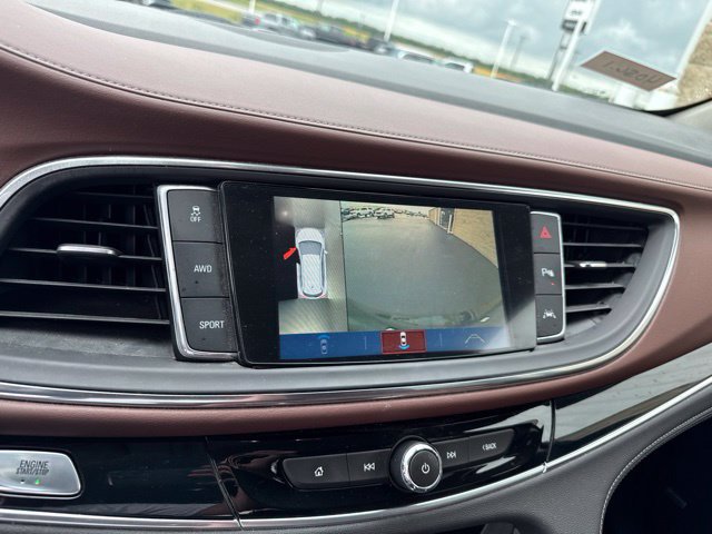 Used 2018 Buick Enclave Avenir w/ Avenir Technology Package AWD/4WD image 29