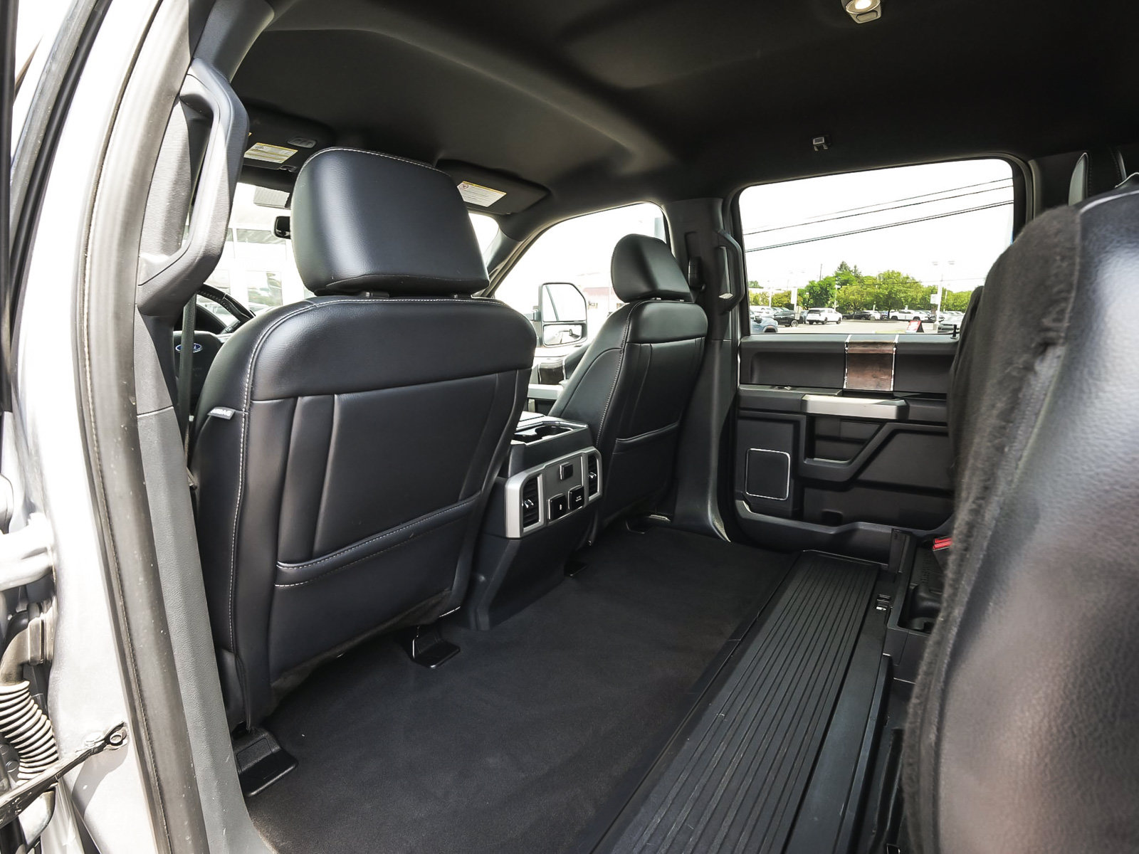 Used 2022 Ford F250 Lariat w/ Lariat Ultimate Package AWD/4WD image 35