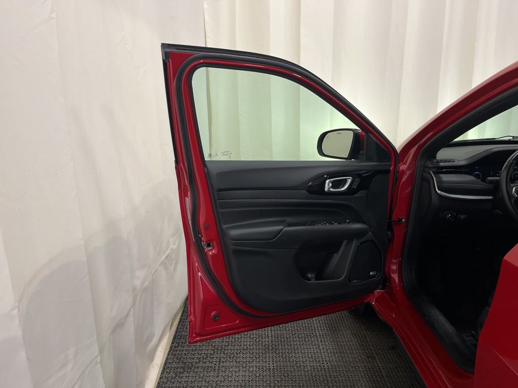 Used 2022 Jeep Compass High Altitude w/ (RED) Package image 17