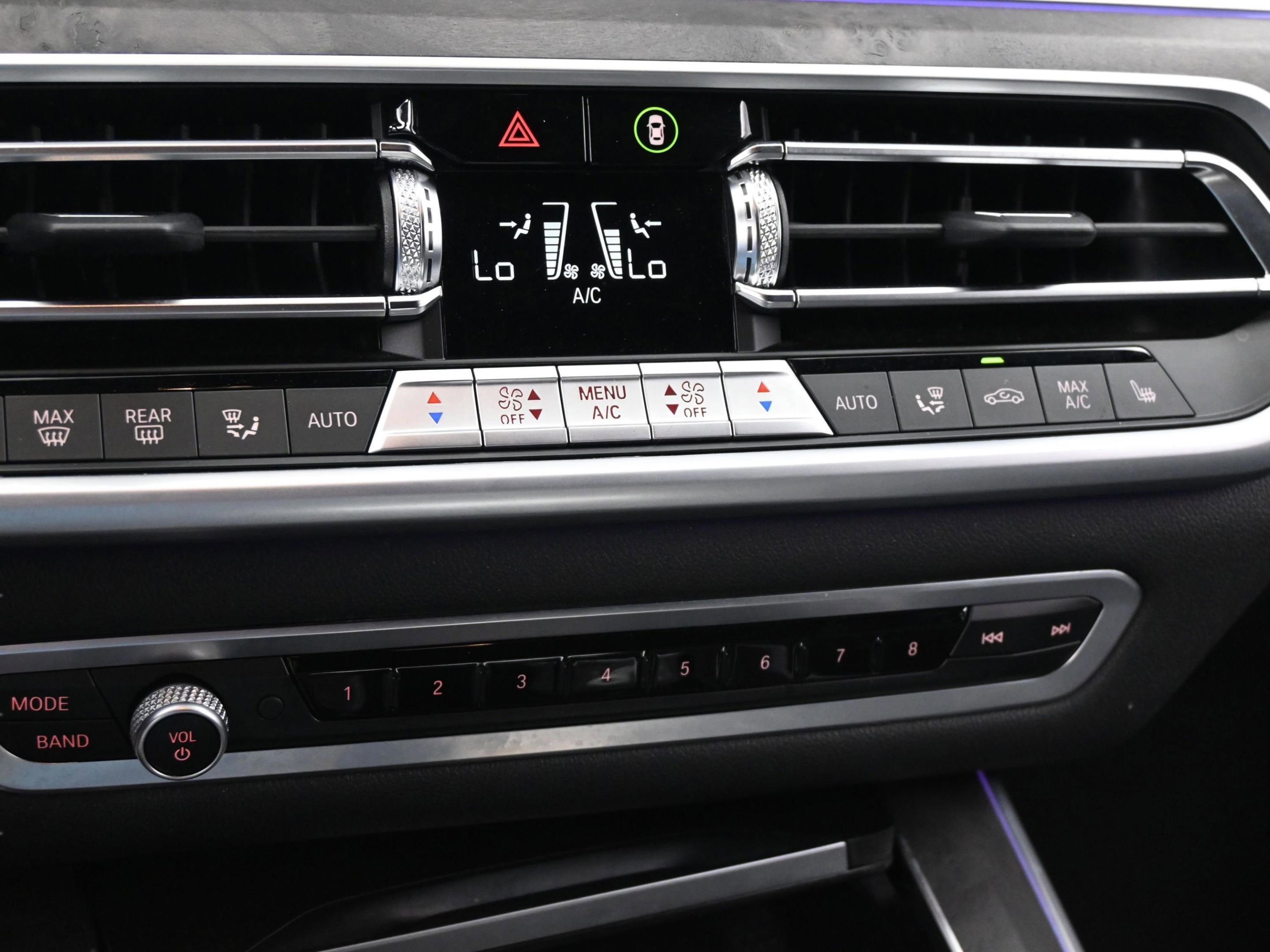 Used 2022 BMW X5 xDrive45e w/ Parking Assistance Package image 27