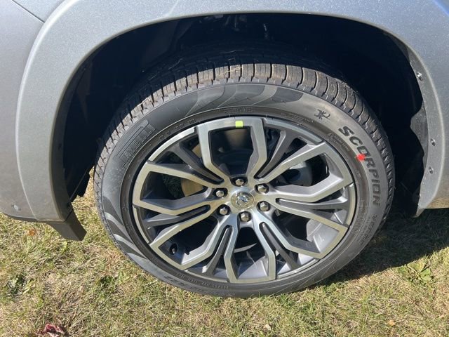 New 2026 RAM 1500 Tungsten w/ Trailer Tow Group image 4