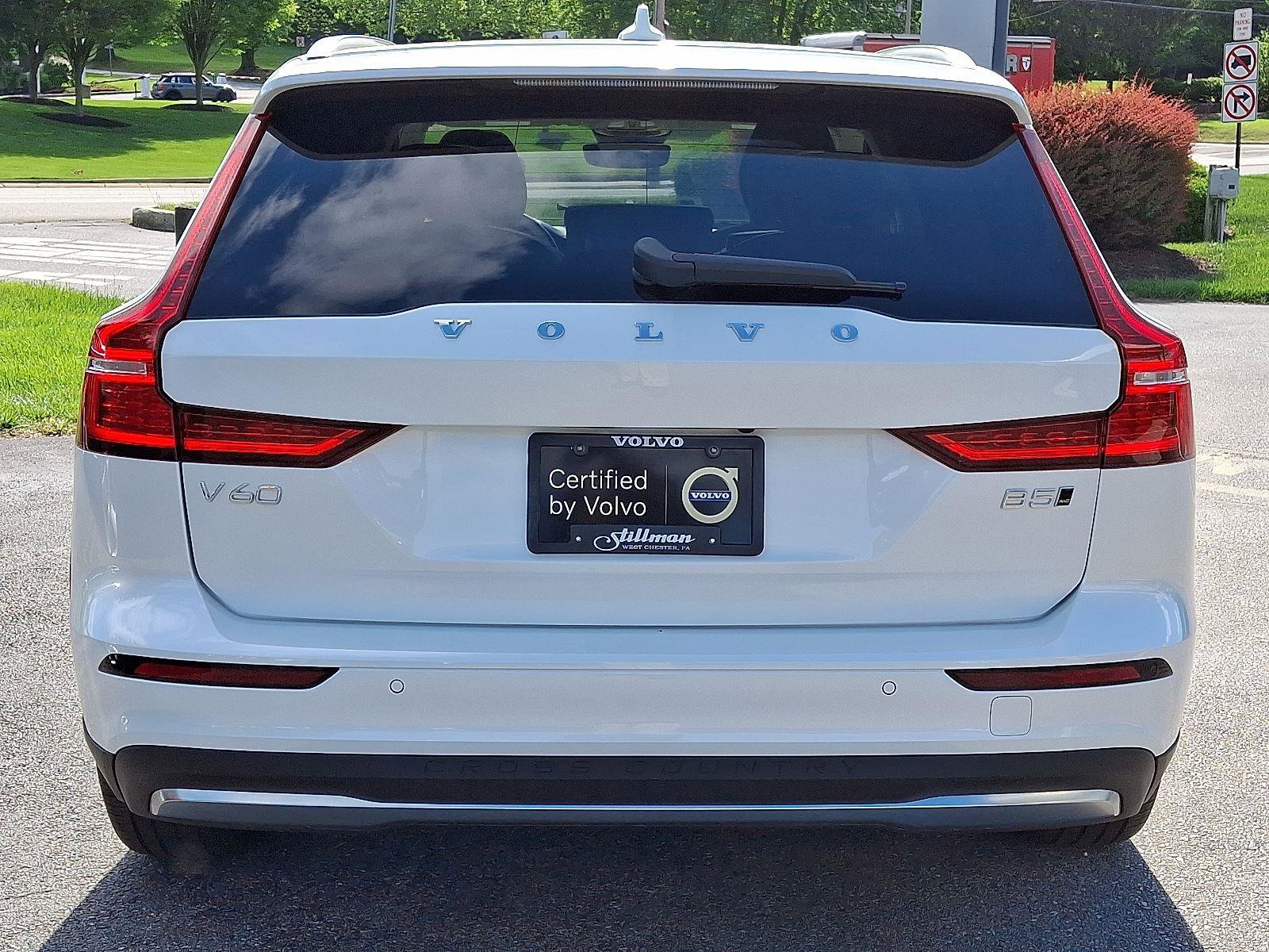 Certified 2024 Volvo V60 B5 Cross Country Plus image 5
