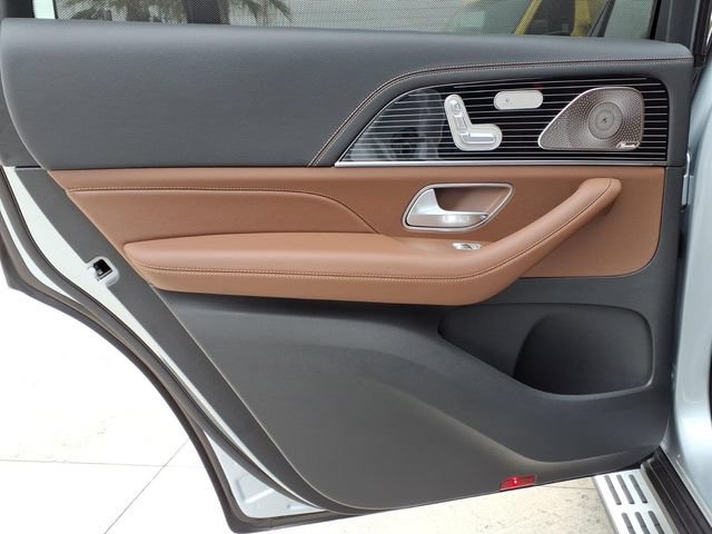 New 2026 Mercedes-Benz GLS 580 4MATIC image 16