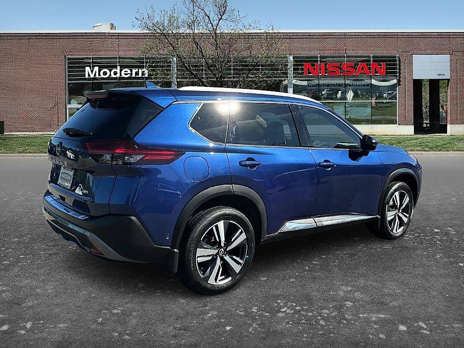 Certified 2023 Nissan Rogue SV AWD/4WD image 4