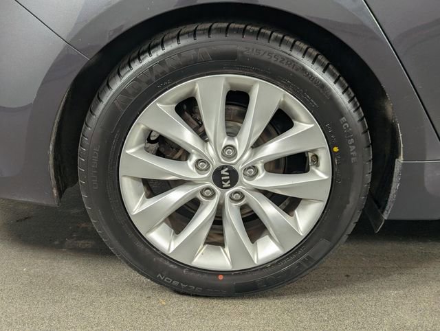 Used 2018 Kia Optima EX w/ Premium Package image 12