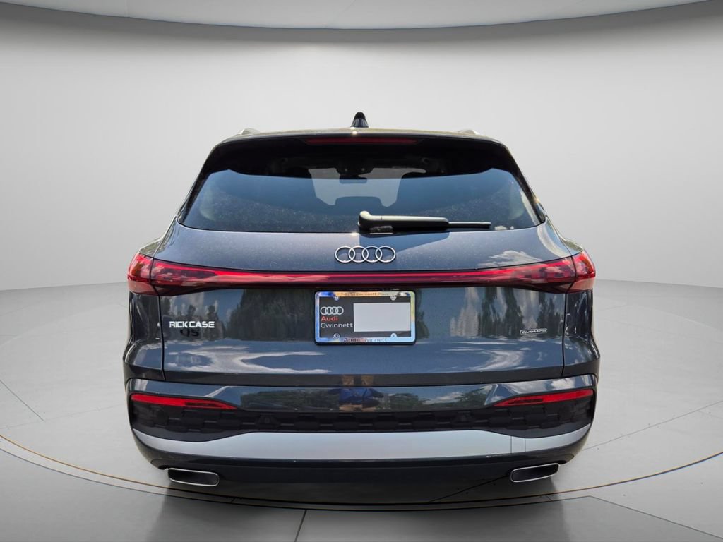 Certified 2025 Audi Q5 Premium AWD/4WD image 5