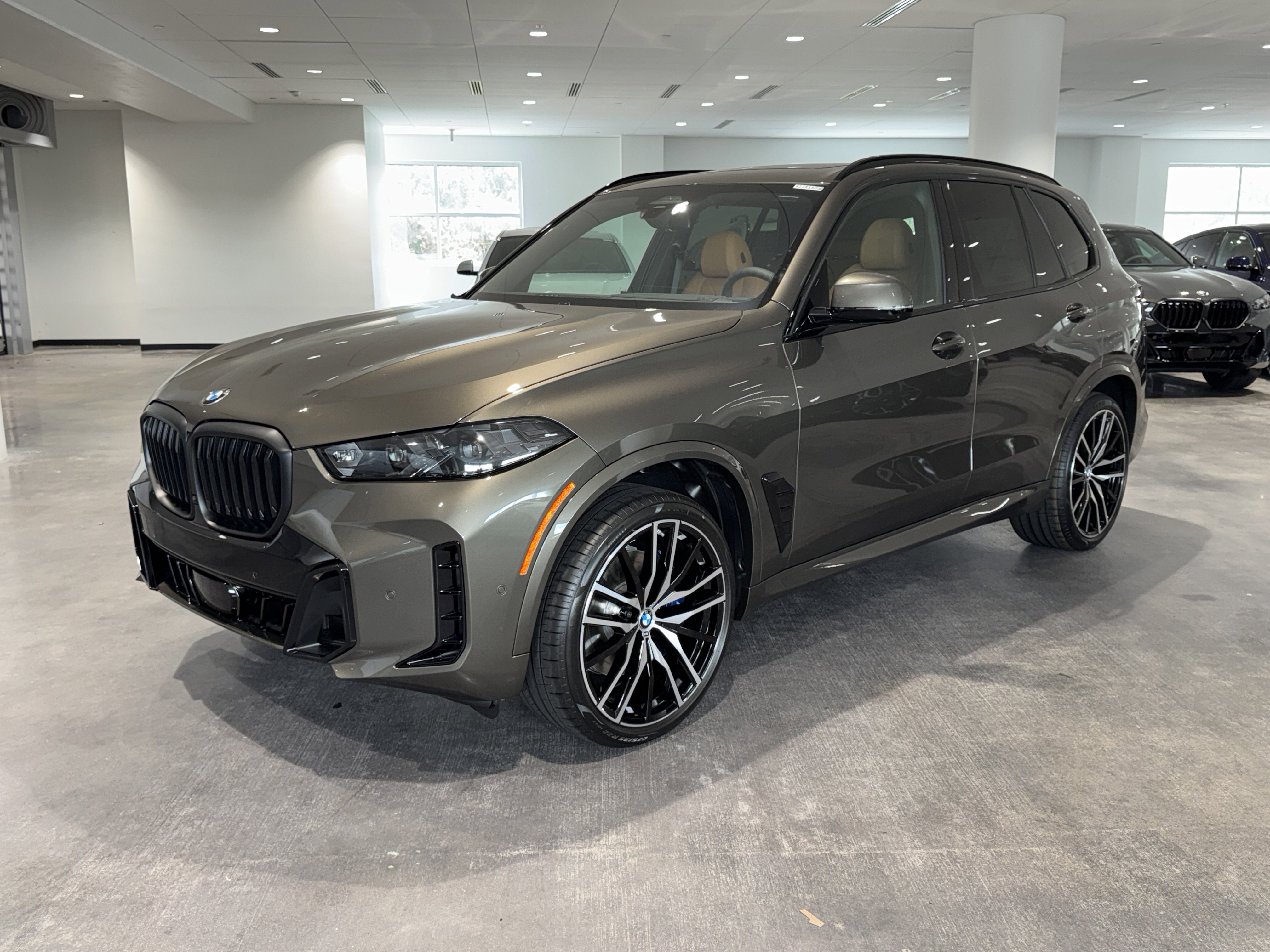 New 2026 BMW X5 sDrive40i w/ M Sport Package image 3