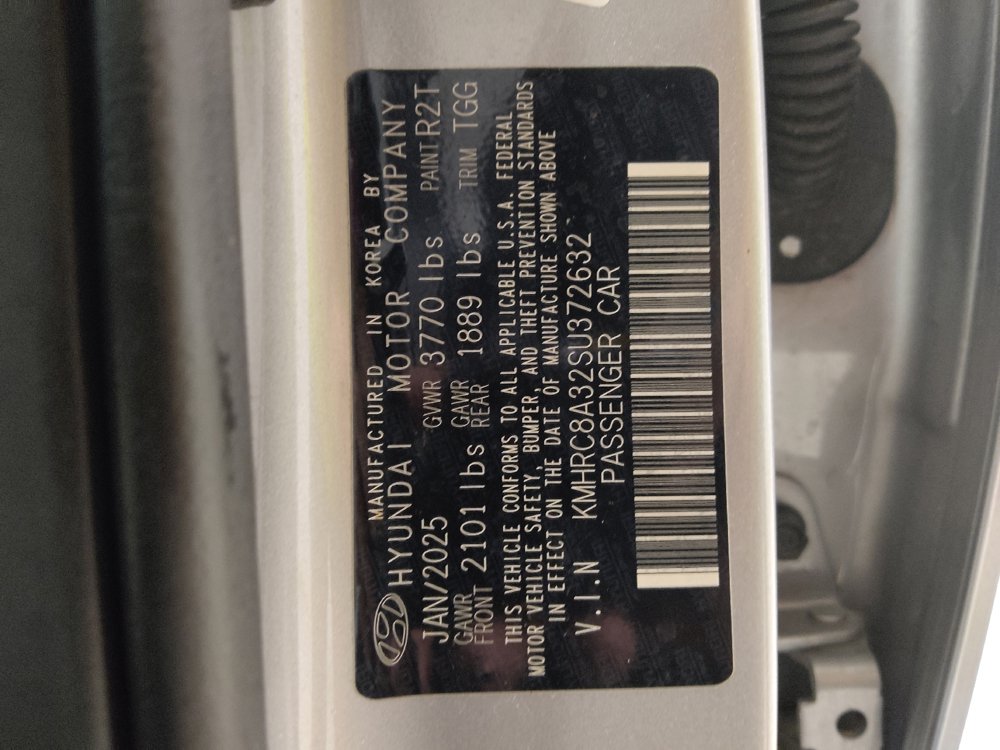 Used 2025 Hyundai Venue SEL FWD image 33