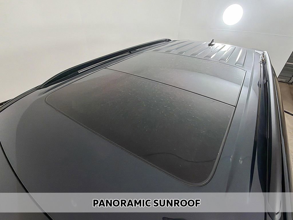 Used 2023 Ford Explorer XLT w/ Equipment Group 202A image 3