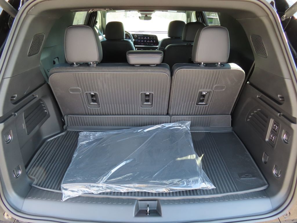 New 2026 Chevrolet Traverse High Country w/ LPO, Floor Liner Package image 20