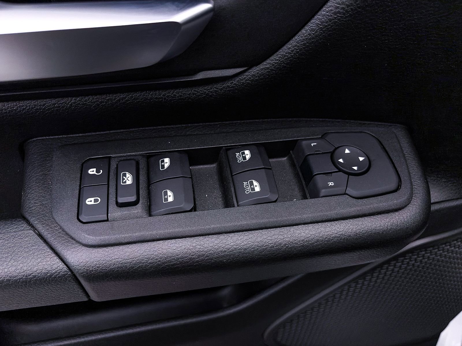 Used 2025 RAM 1500 Classic Warlock image 15