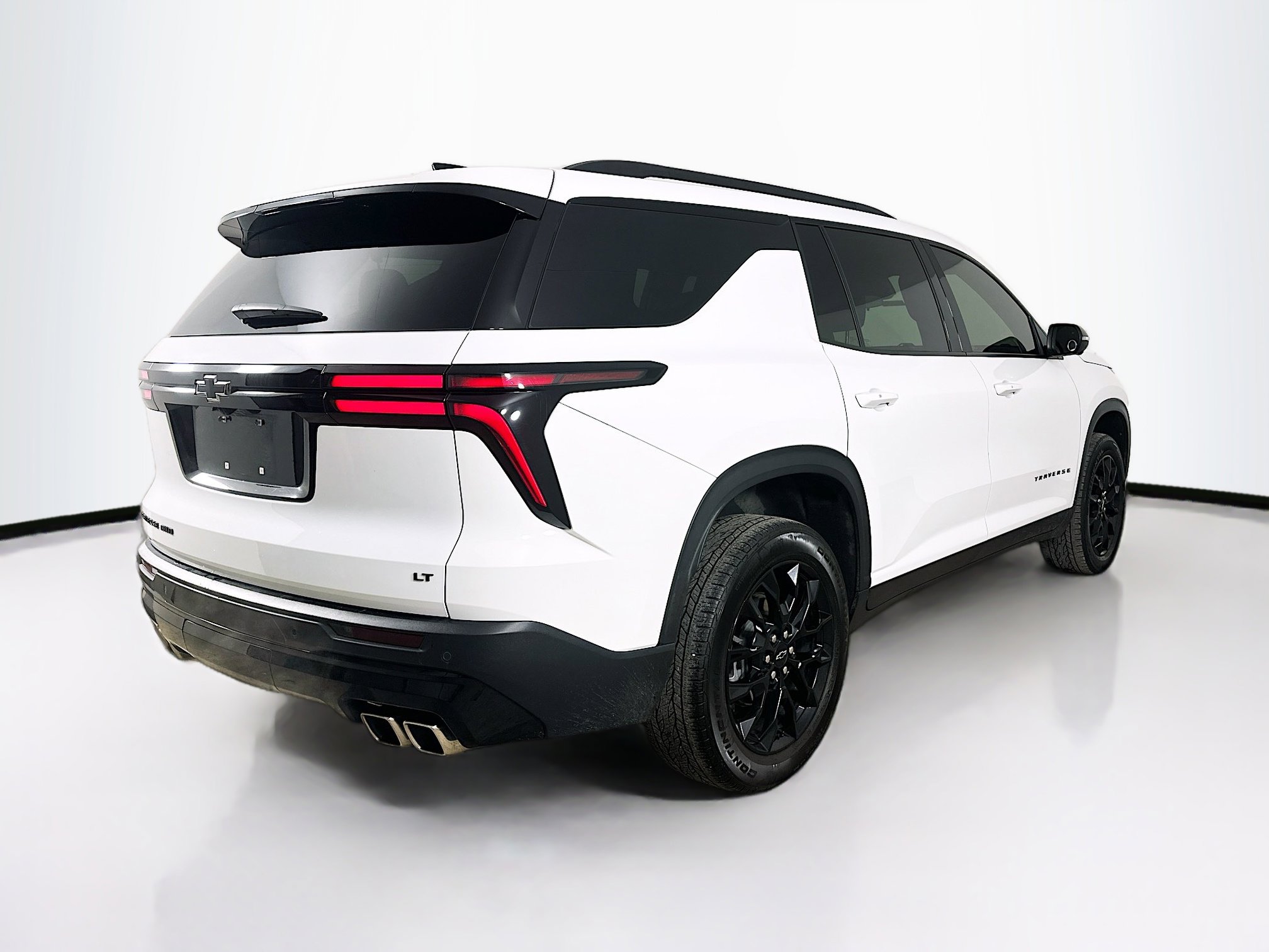 Used 2024 Chevrolet Traverse LT w/ Midnight/Sport Edition image 6