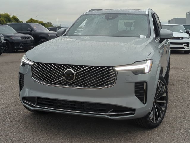 New 2026 Volvo XC90 B6 Plus w/ Protection Package AWD/4WD image 3