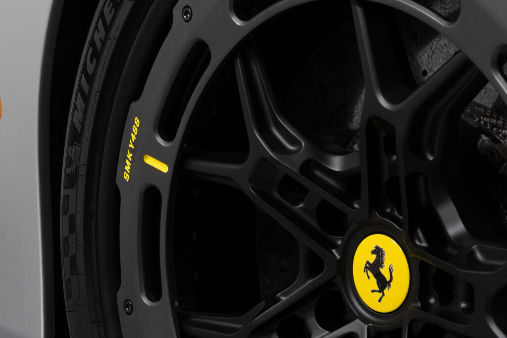 Used 2018 Ferrari 488 Spider image 15