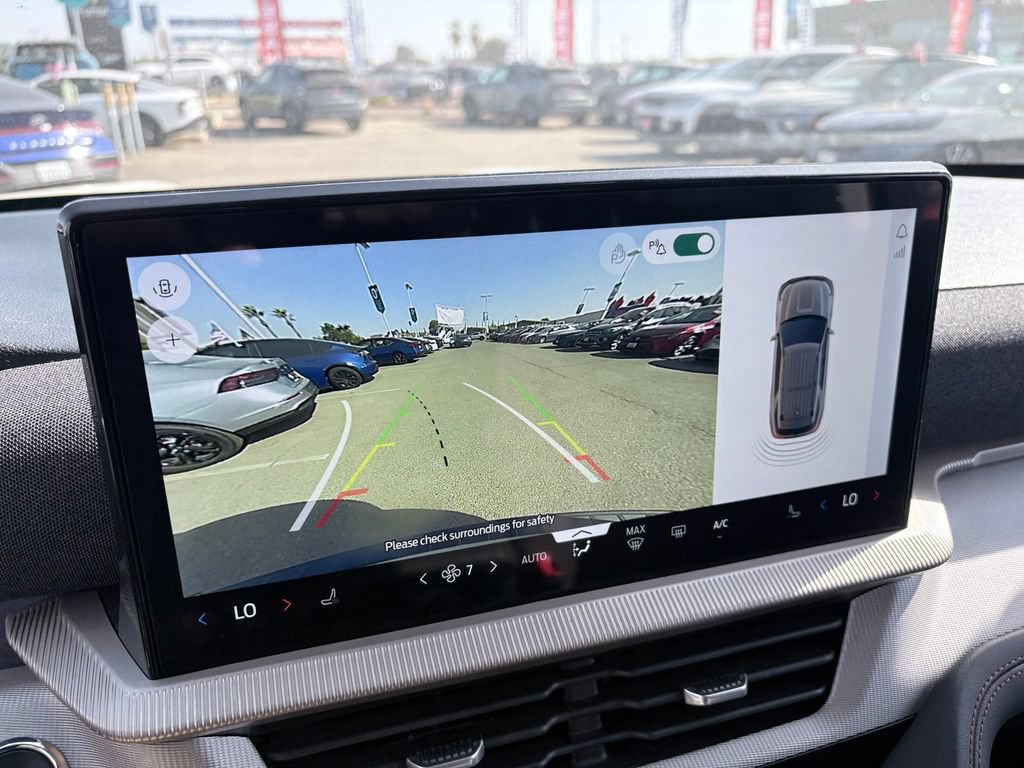 Used 2025 Ford Explorer Active RWD image 19