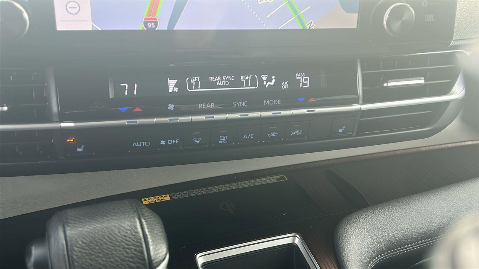 Used 2023 Toyota Sienna XLE image 24