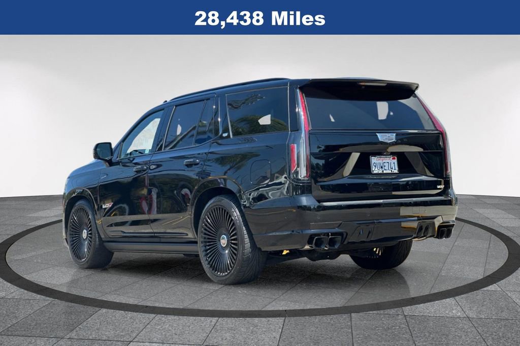 Used 2023 Cadillac Escalade V w/ Heavy-Duty Trailer Package AWD/4WD image 7