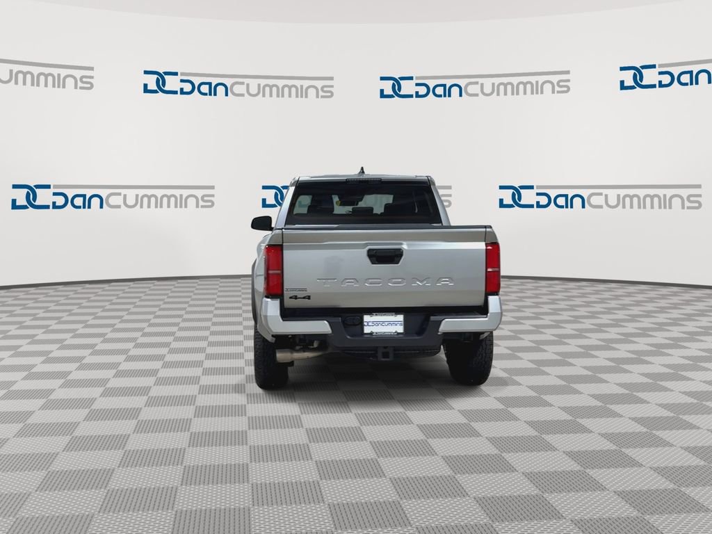 Used 2025 Toyota Tacoma TRD Off-Road image 7