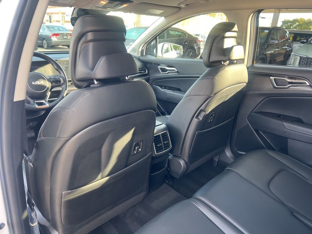 Certified 2025 Kia Sportage EX image 9
