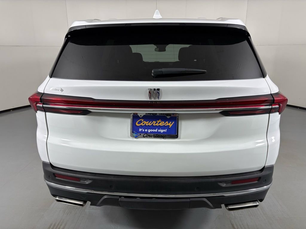 Used 2025 Buick Enclave Preferred image 7