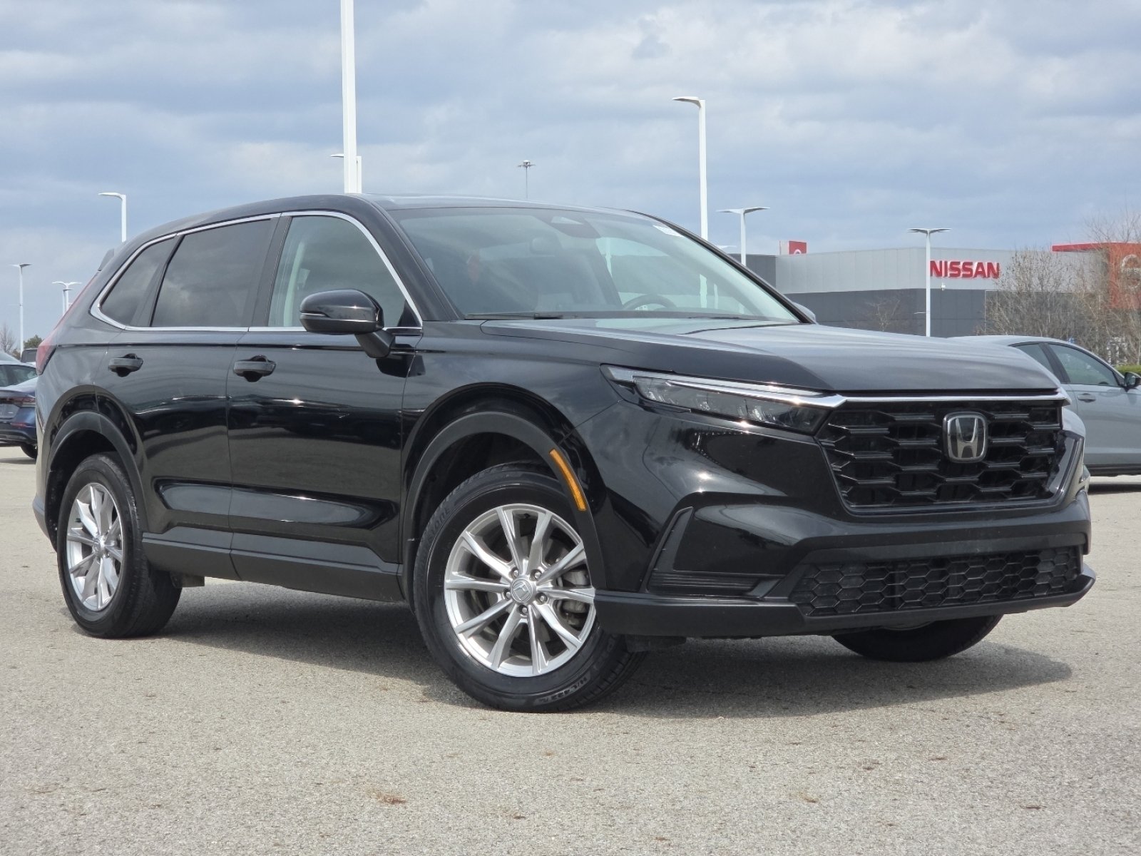 Used 2025 Honda CR-V EX image 2