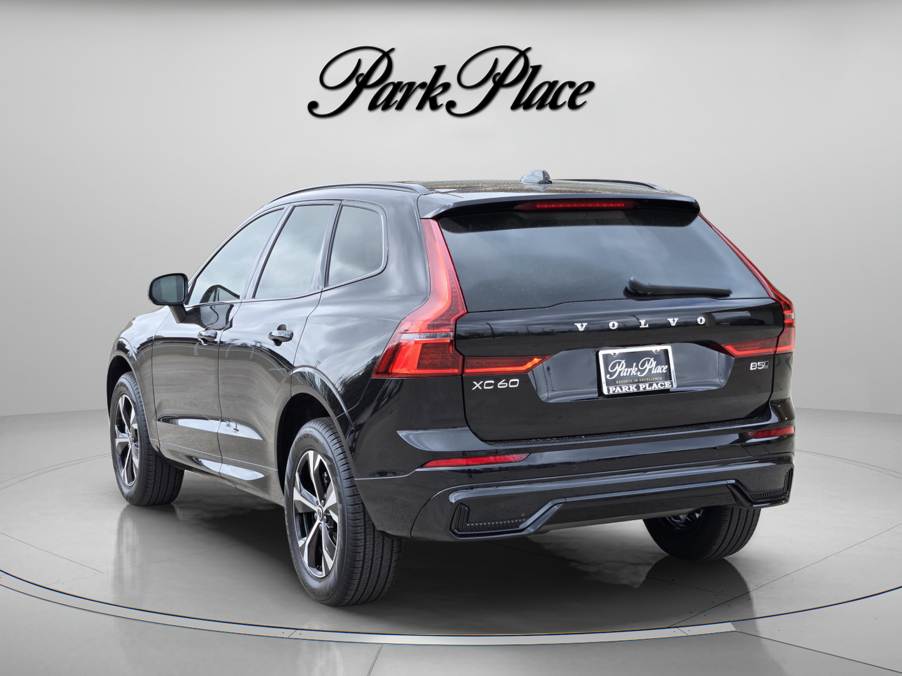 Used 2026 Volvo XC60 B5 Core AWD/4WD image 3