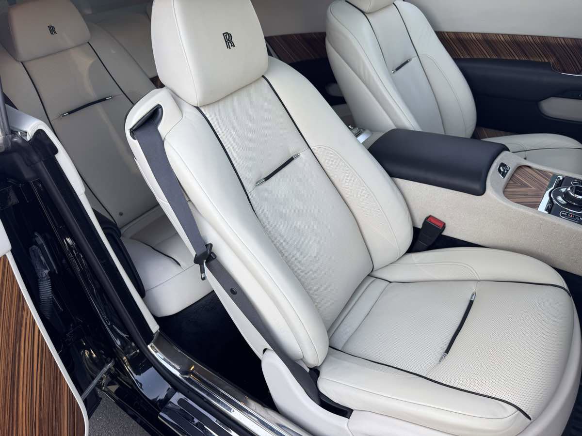 Used 2014 Rolls-Royce Wraith image 23