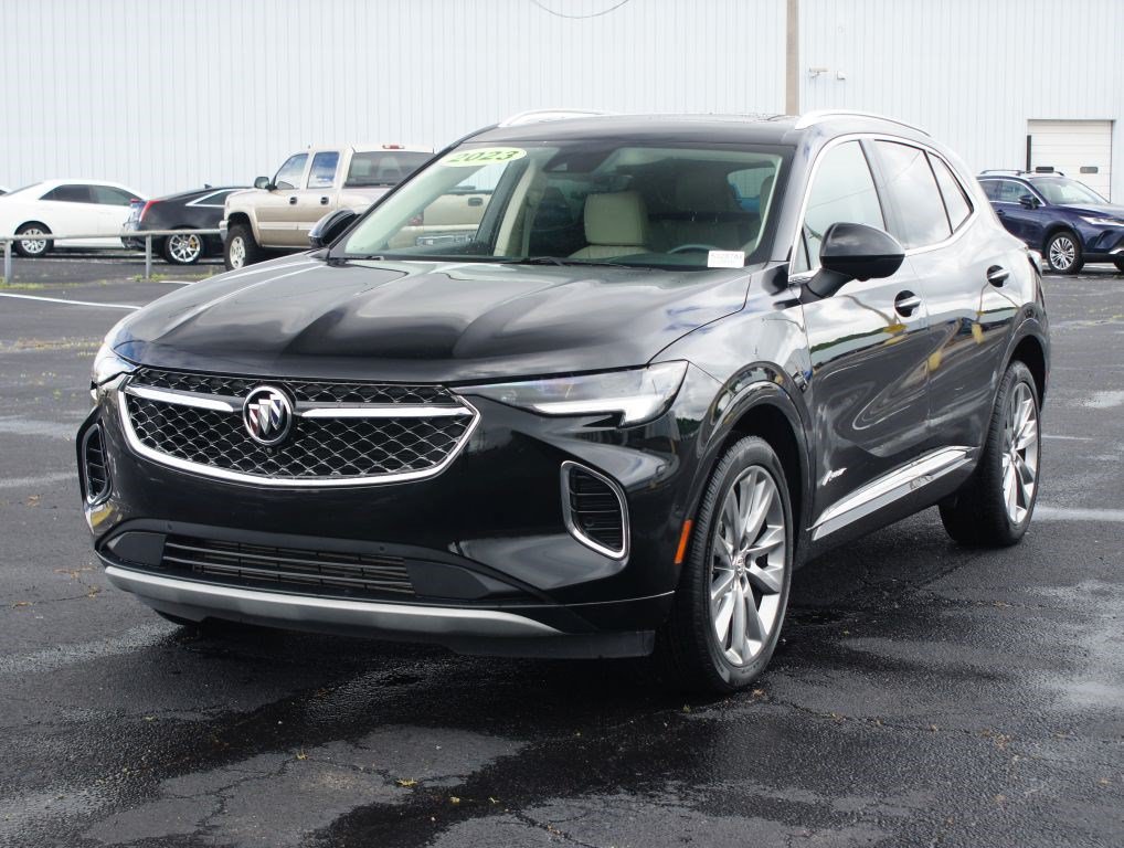 Used 2023 Buick Envision Avenir AWD/4WD image 2