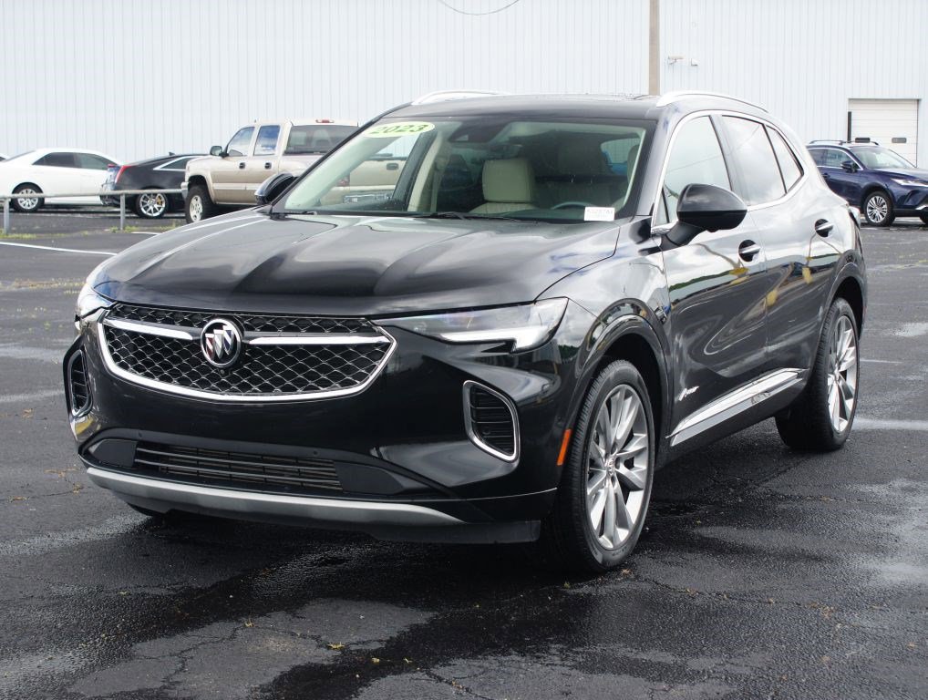 Used 2023 Buick Envision Avenir AWD/4WD image 2