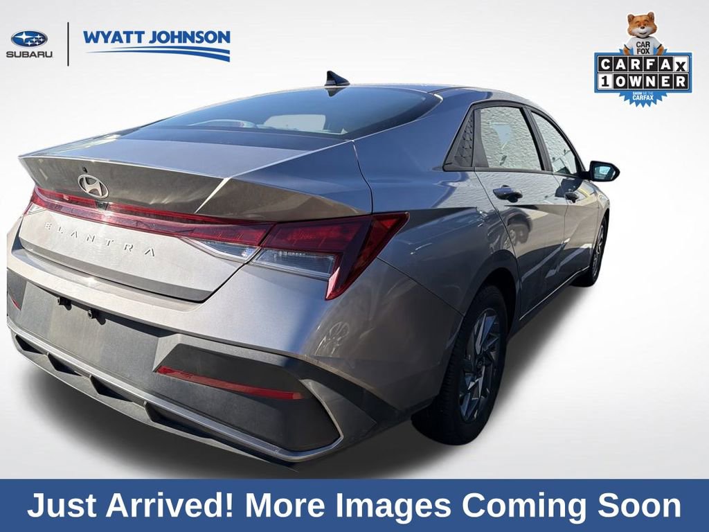 Used 2024 Hyundai Elantra SEL image 10