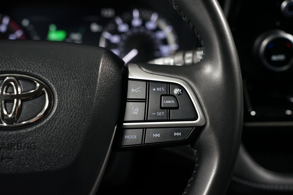 Certified 2024 Toyota Highlander LE image 13