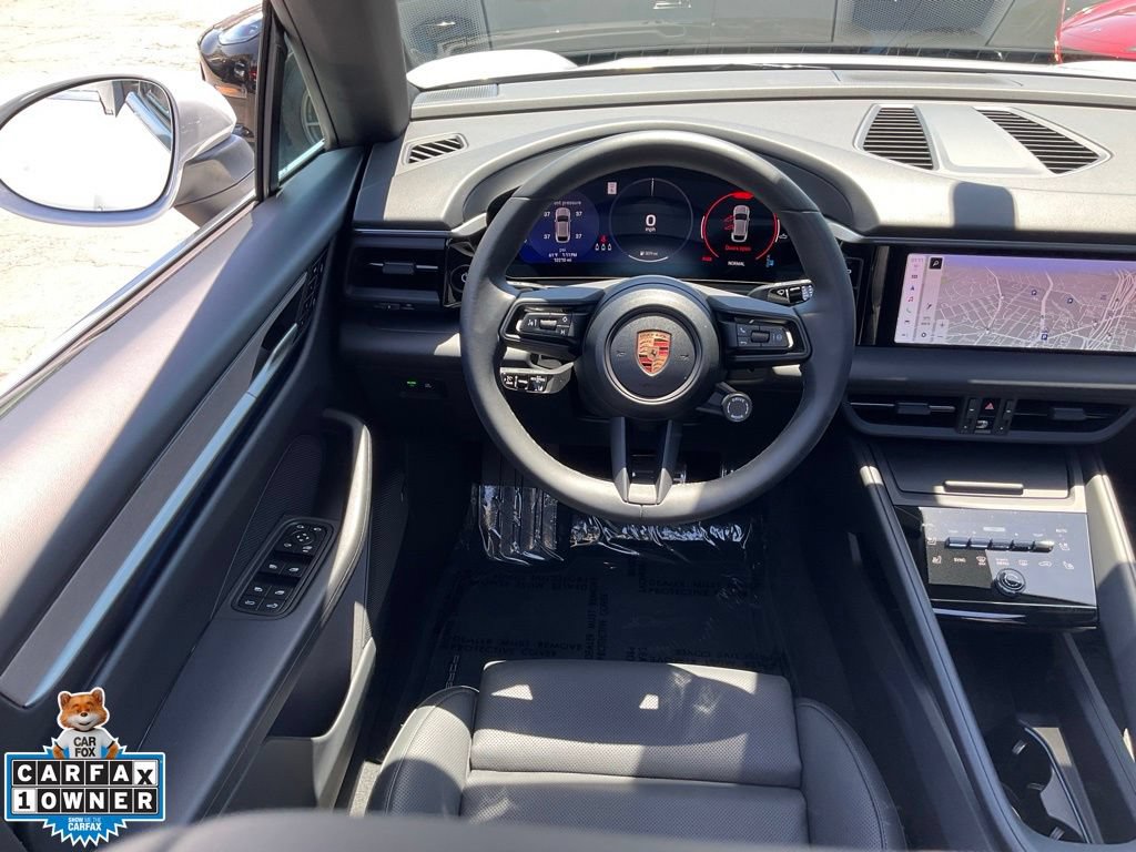 Used 2025 Porsche Macan 4S Electric AWD/4WD image 37