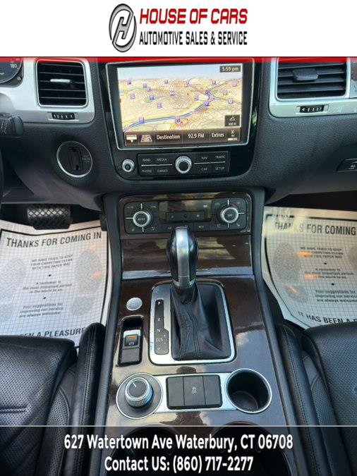 Used 2016 Volkswagen Touareg Sport AWD/4WD image 30