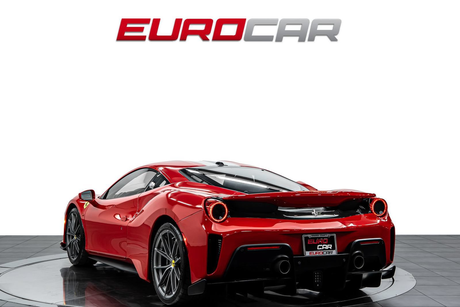 Used 2019 Ferrari 488 Pista Coupe RWD image 3